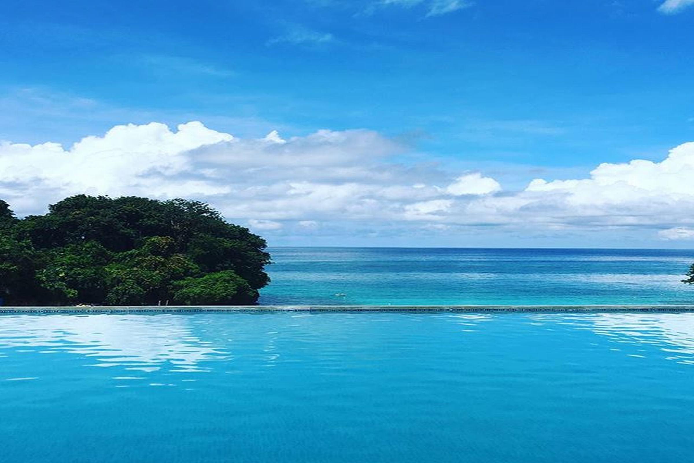 Crimson Resort And Spa Boracay Yapak Bagian luar foto