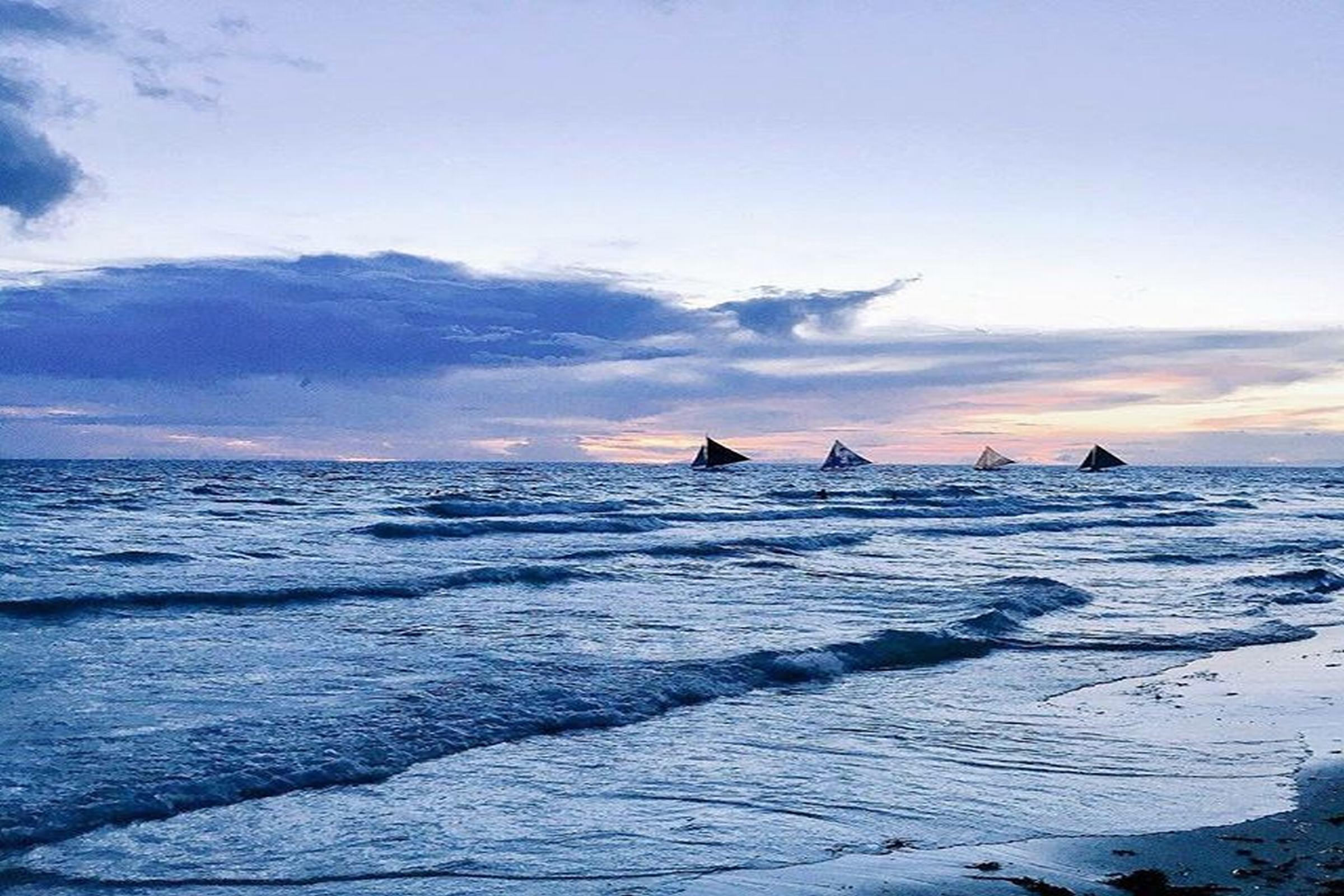 Crimson Resort And Spa Boracay Yapak Bagian luar foto