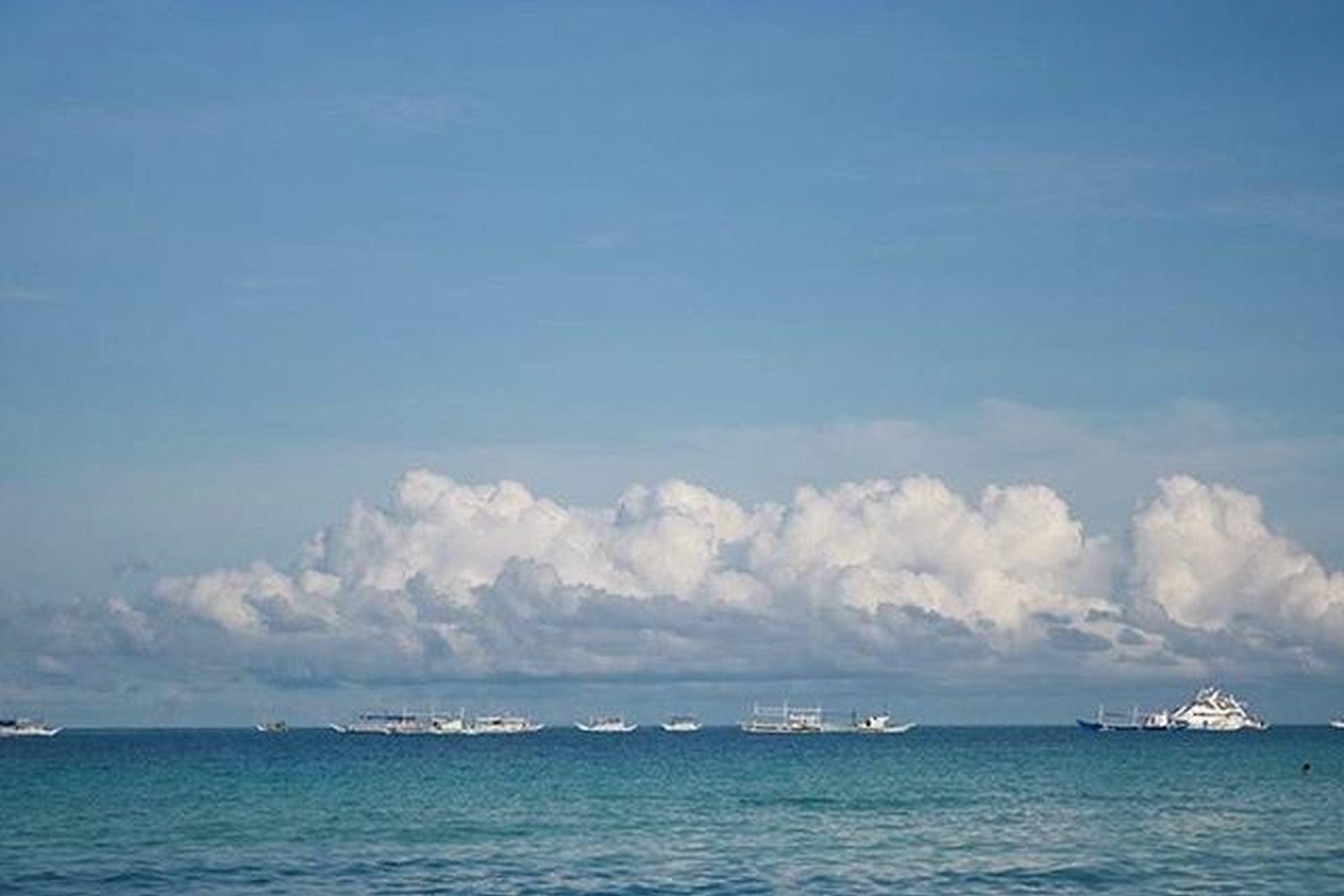 Crimson Resort And Spa Boracay Yapak Bagian luar foto