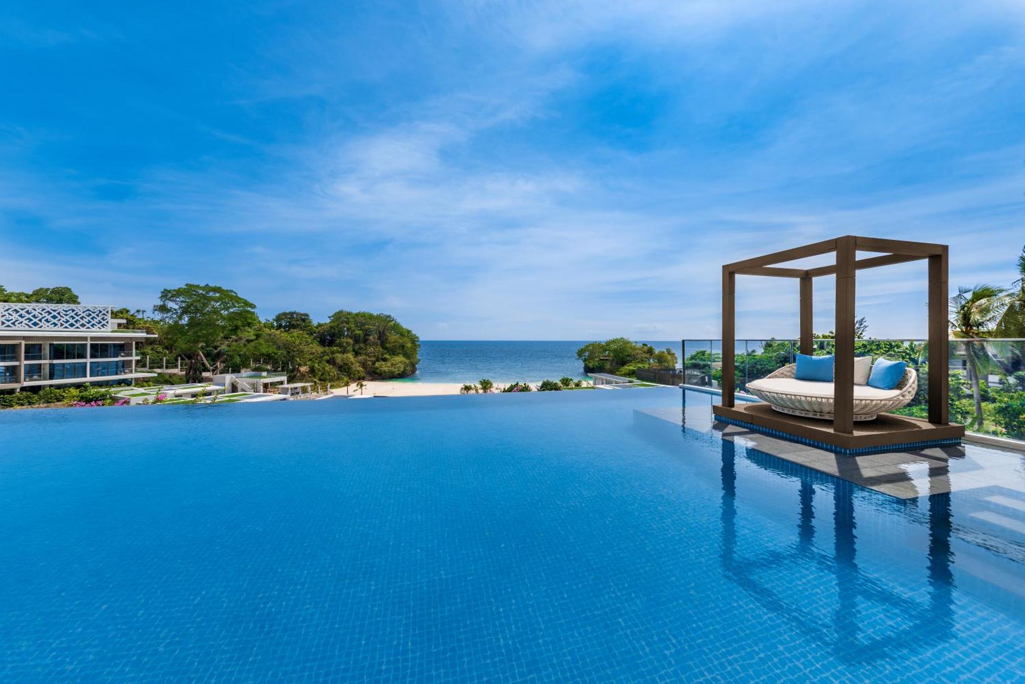 Crimson Resort And Spa Boracay Yapak Bagian luar foto