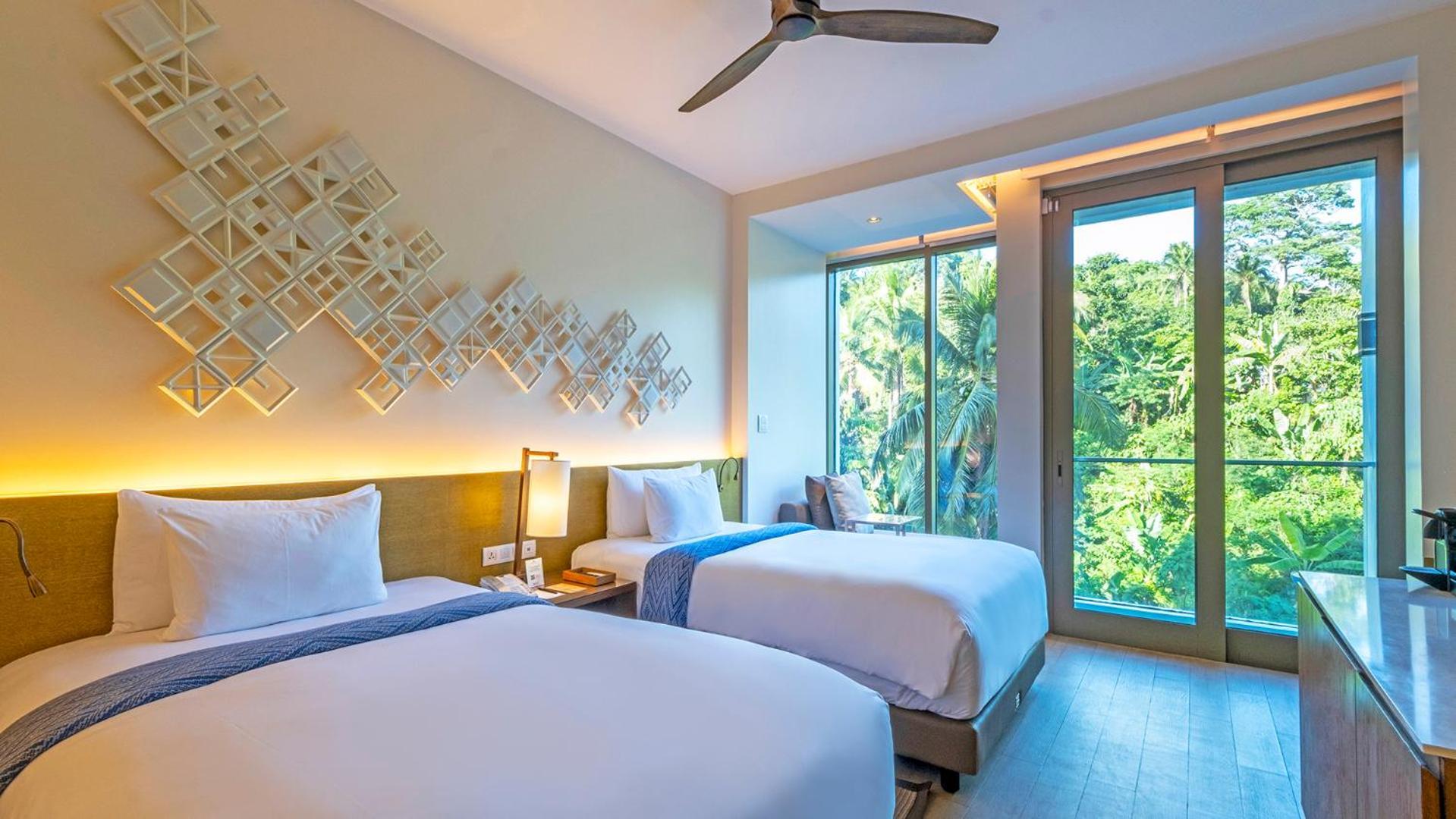 Crimson Resort And Spa Boracay Yapak Bagian luar foto