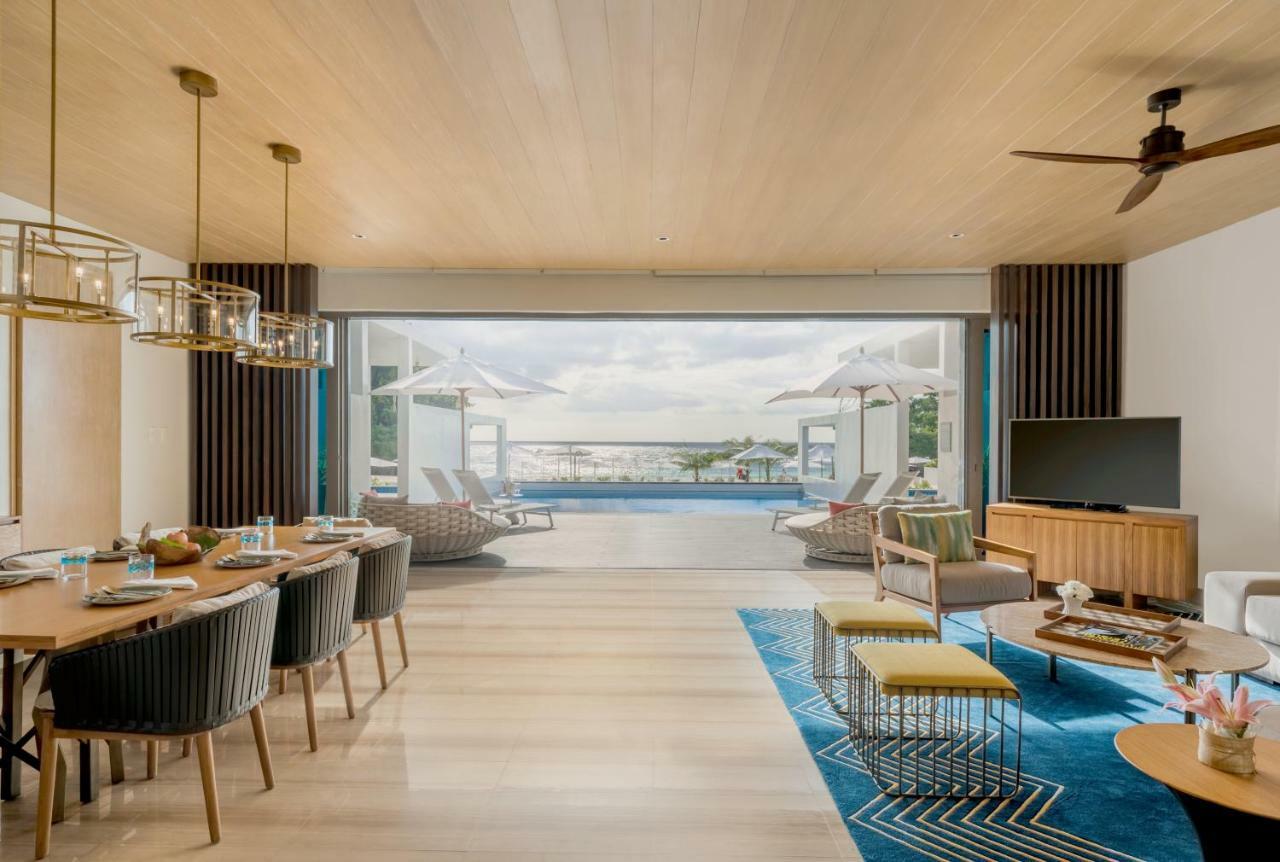 Crimson Resort And Spa Boracay Yapak Bagian luar foto